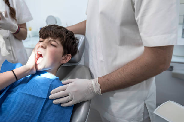 Best Broken Tooth Emergency  in Harbor Bluffs, FL